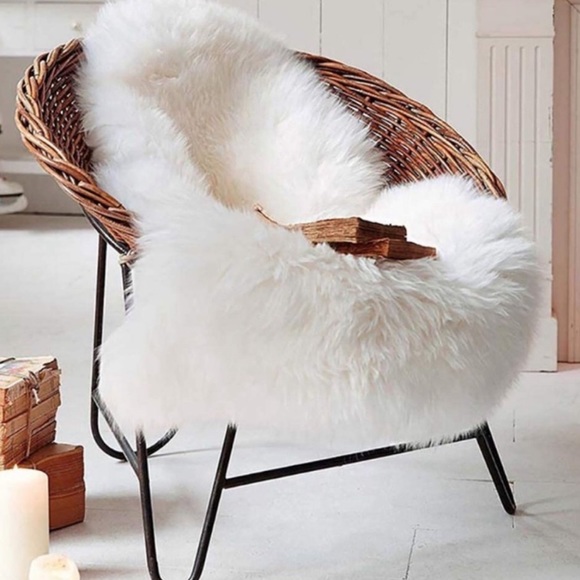 💕Luxury Soft Faux Sheepskin Area Rugs for Bedroom